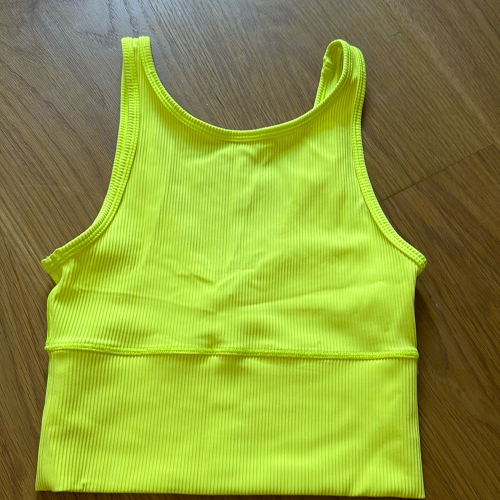 Lululemon Power Pivot tank!